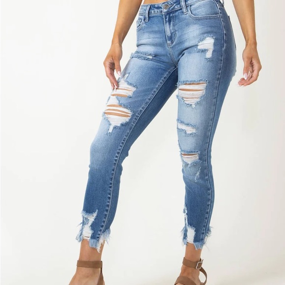 💕10/$10💕Cello Distressed Jeans💕 - Picture 4 of 11